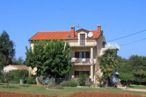 Apartments with a parking space Basanija, Umag - 7149